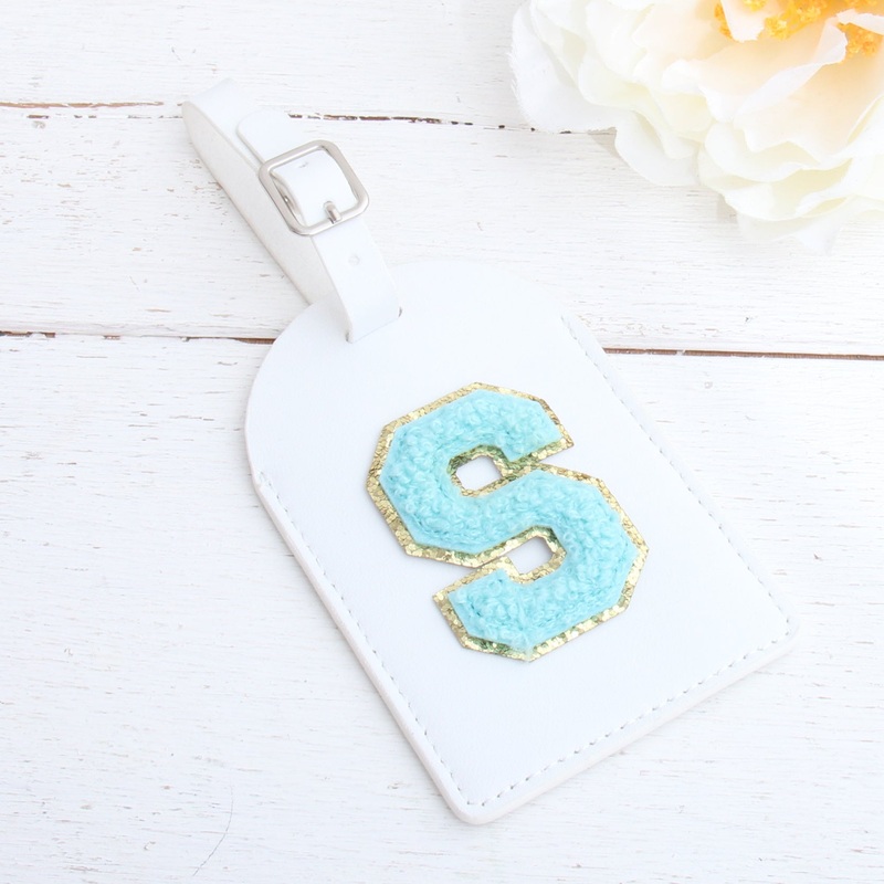 Monogrammed Luggage Tag With Chenille Letters – Pink, White, or Black