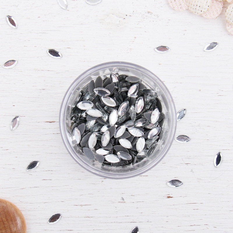 Shaped Rhinestones – Boat 3x6mm – 288 Stones