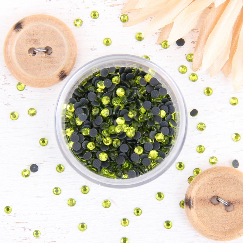 Hot Fix Rhinestones – SS6 – Peridot – 1440 stones