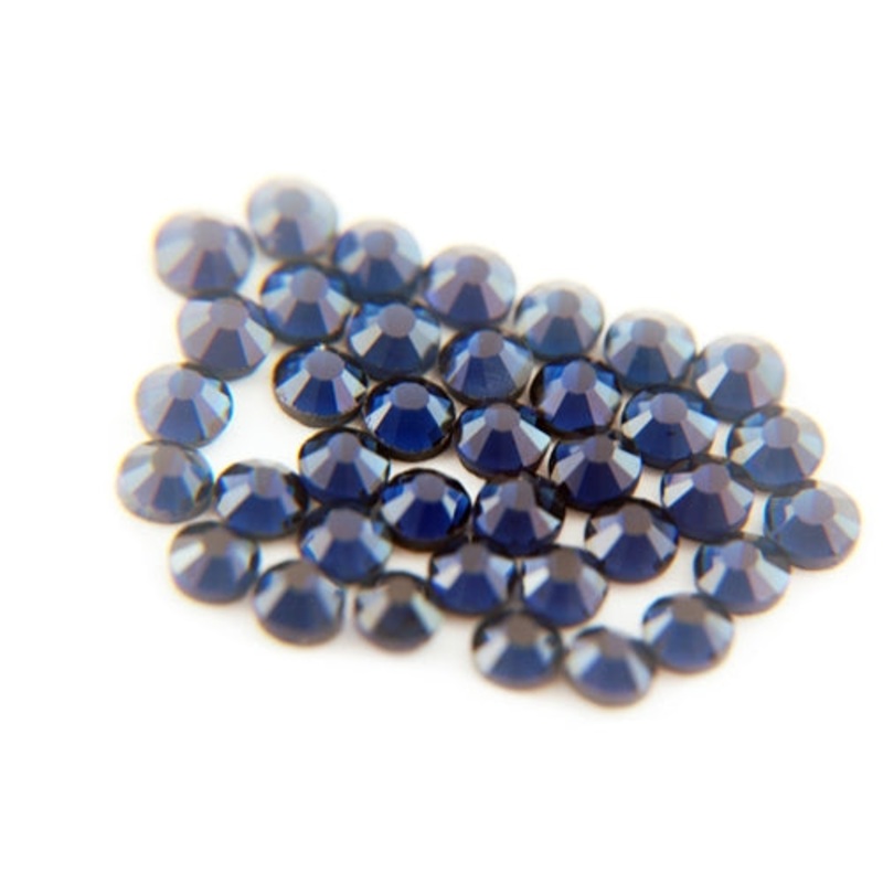 Machine Cut Hot Fix Rhinestones – SS6 -Montana
